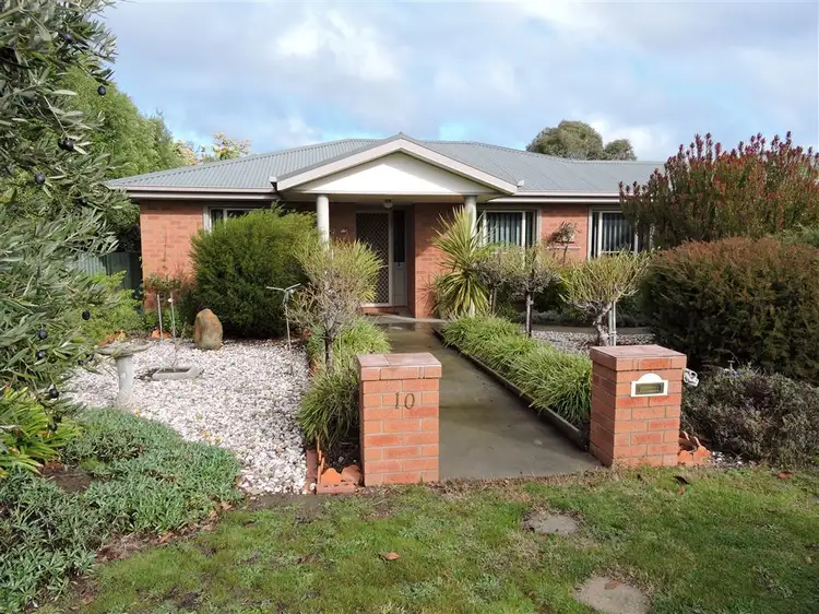 10 Redgum Drive, Ararat VIC 3377