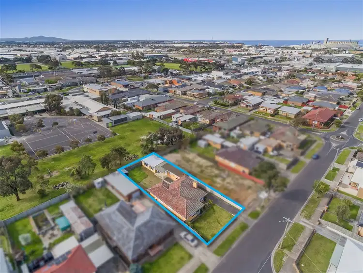 30 Thorburn Street, Bell Park VIC 3215