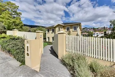 31 Lipscombe Avenue, Sandy Bay TAS 7005