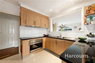 Second view of Homely house listing, 15 Everett Court, Thomastown VIC 3074