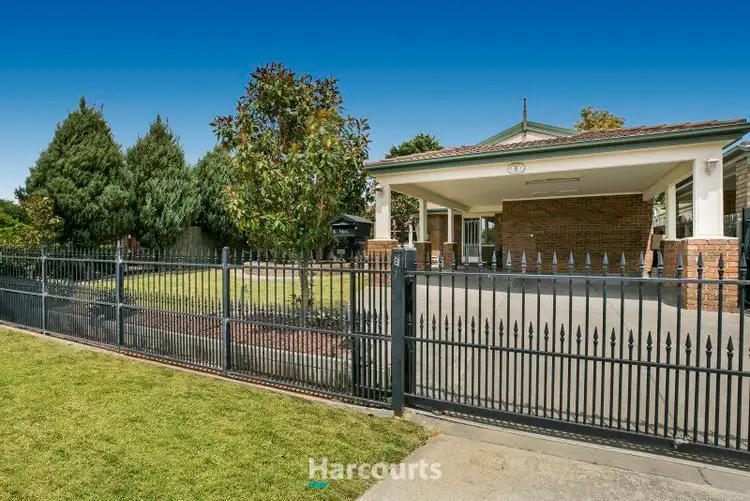 8 Riddleston Court, Narre Warren South VIC 3805
