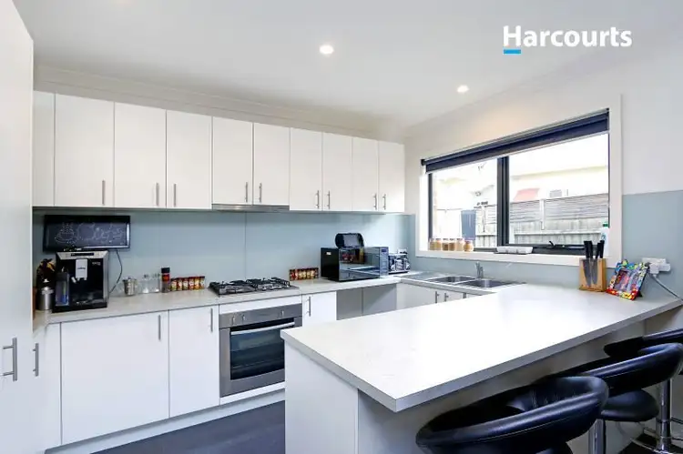 Fourth view of Homely townhouse listing, 2/34 Eramosa Road East, Somerville VIC 3912