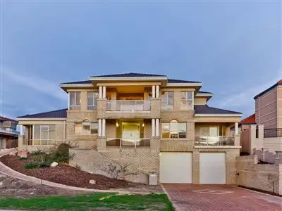 28 Longreach Parade, Coogee WA 6166