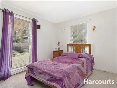 Seventh view of Homely house listing, 8 Archer Court, Mount Ommaney QLD 4074