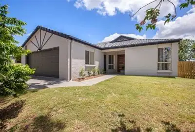 4 Nexus Close, Edens Landing QLD 4207