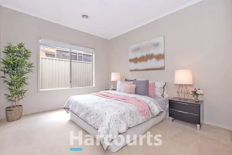 Fifth view of Homely house listing, 3 Yarra Close, Pakenham VIC 3810