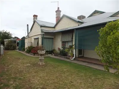 10 Cave Street, Donald VIC 3480