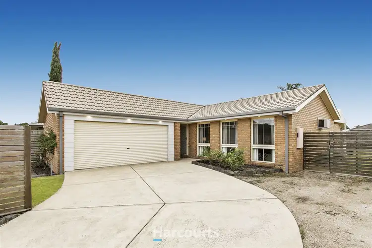 30 Lansell Drive, Cranbourne North VIC 3977