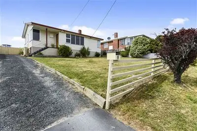 9 Centenary Crescent, Claremont TAS 7011