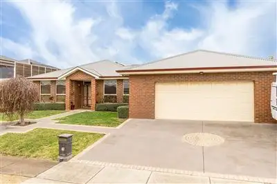 Second view of Homely house listing, 2 Scarborough Court, Tarneit VIC 3029