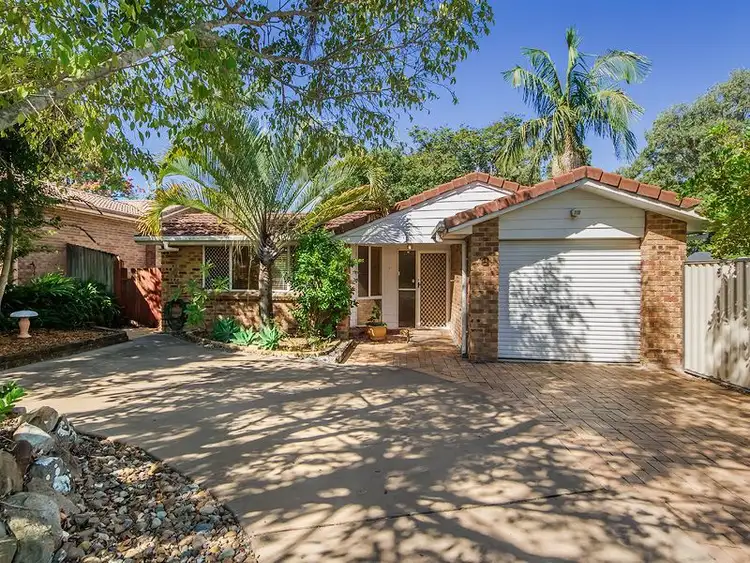 8 Highfield Drive, Merrimac QLD 4226