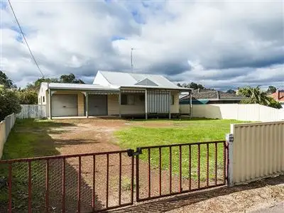 156 South West Highway, Waroona WA 6215