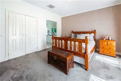Sixth view of Homely house listing, 5 Westall Close, Sunbury VIC 3429