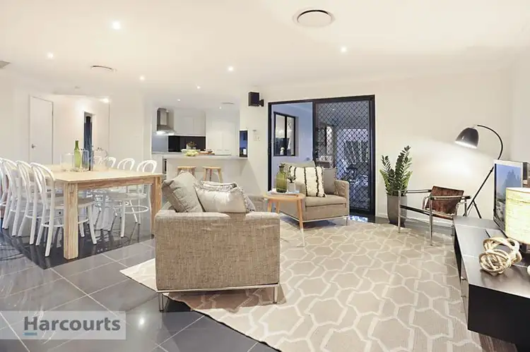 19 Corowa Court, Eatons Hill QLD 4037