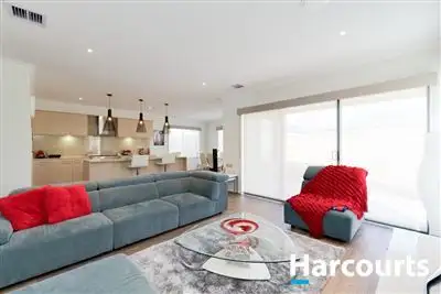 Fifth view of Homely house listing, 7 Grandvista Crescent, Cranbourne West VIC 3977