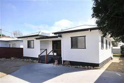 11 Buckland Street, Harristown QLD 4350