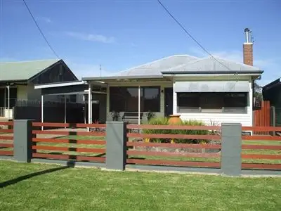 126 Thompson Street, Cootamundra NSW 2590