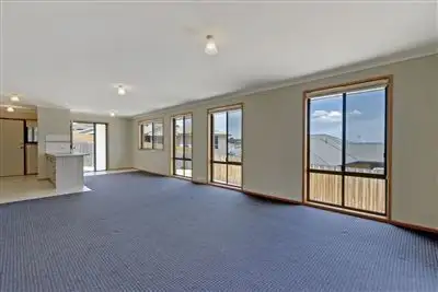 Sixth view of Homely unit listing, 2/3 Nirranda Court, Oakdowns TAS 7019