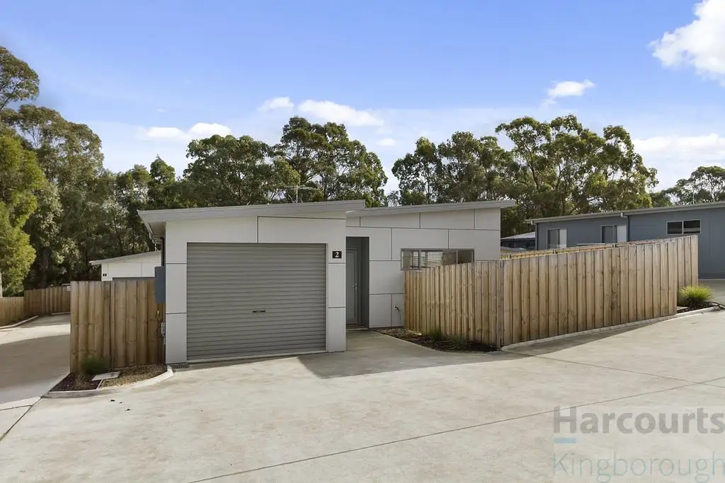 Main view of Homely unit listing, 2/17 Sandstone Grove, Blackmans Bay TAS 7052