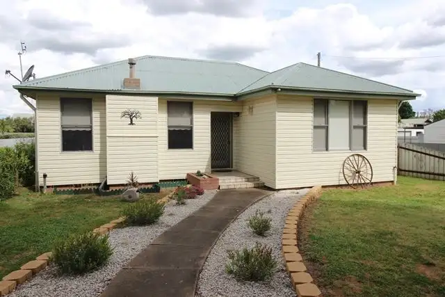36 Crown Street, Cootamundra NSW 2590