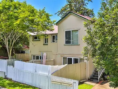 23 Heidelberg Street, East Brisbane QLD 4169