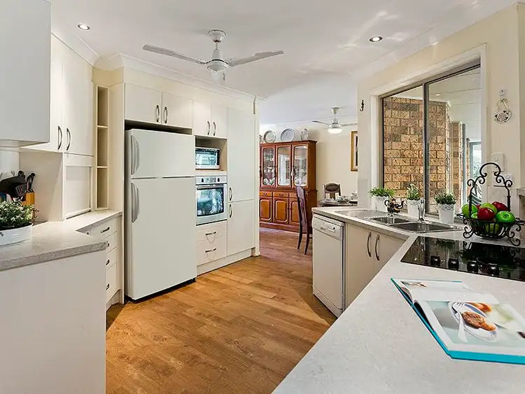 104 View Crescent, Arana Hills QLD 4054