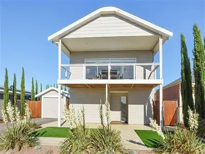 10 Lawrence Street, Goolwa North SA 5214