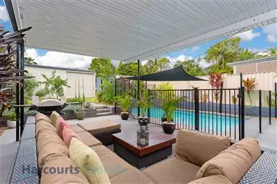 82 Seaville Ave, Scarborough QLD 4020