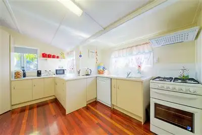 5 Phillip Street, Emu Park QLD 4710