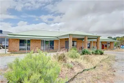 19 Lyttle Crescent, Cardigan Village VIC 3352