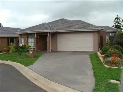 Main view of Homely house listing, 8 Botanic Court, Hamilton VIC 3300