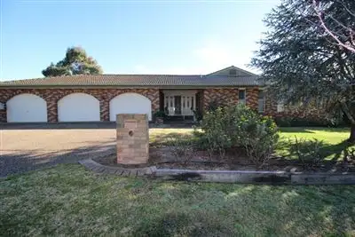 46 Pinkstone Avenue, Cootamundra NSW 2590