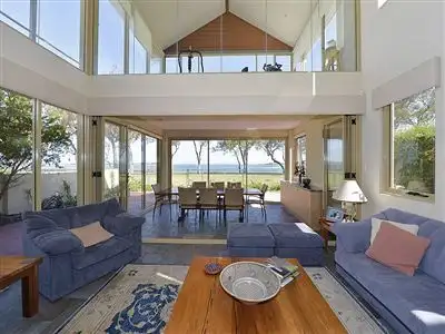 15 Chimneys Retreat, Erskine WA 6210