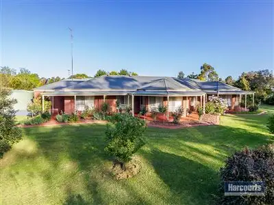 63 Fairway Drive, Drouin VIC 3818