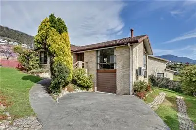 89 Lipscombe Avenue, Sandy Bay TAS 7005