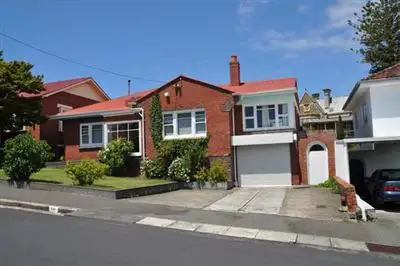 14 Sunnyside Road, New Town TAS 7008