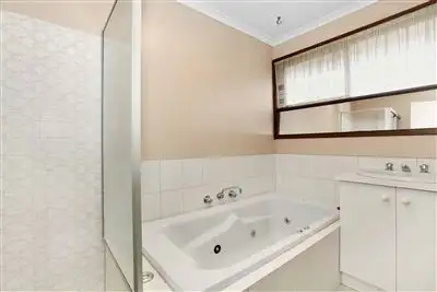 Sixth view of Homely house listing, 10 Alchester Court, Thomastown VIC 3074