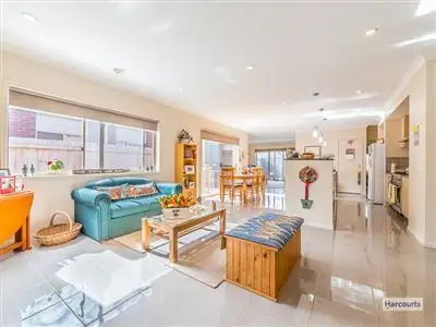 Second view of Homely house listing, 4 Rivendale Crescent, Drouin VIC 3818