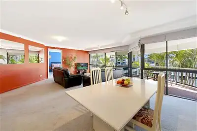 15 Victoria Avenue, Broadbeach QLD 4218