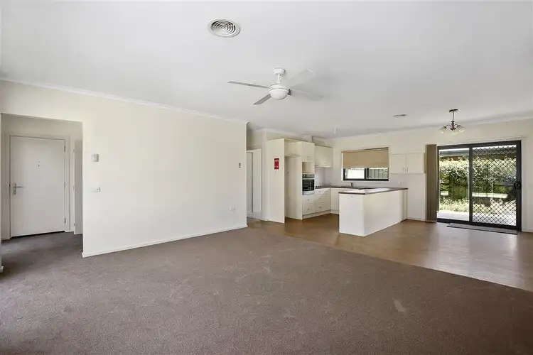 Fifth view of Homely unit listing, 4/17 Shamrock Street, Alexandra VIC 3714