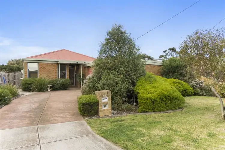 15 Silvereye Crescent
