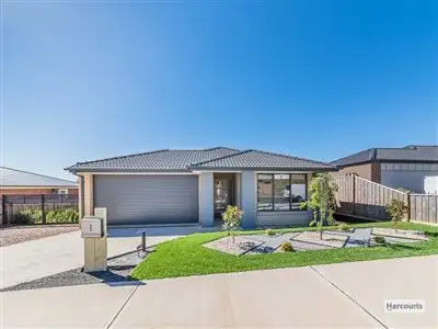 42 Cook Street, Drouin VIC 3818