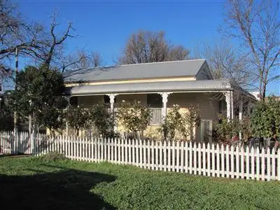 10 Murray Street, Holbrook NSW 2644