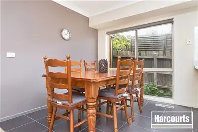 Fifth view of Homely house listing, 9 Ellaswood Close, Berwick VIC 3806