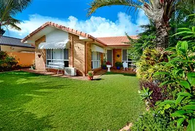 Fifth view of Homely house listing, 142 Santa Cruz Blvd, Clear Island Waters QLD