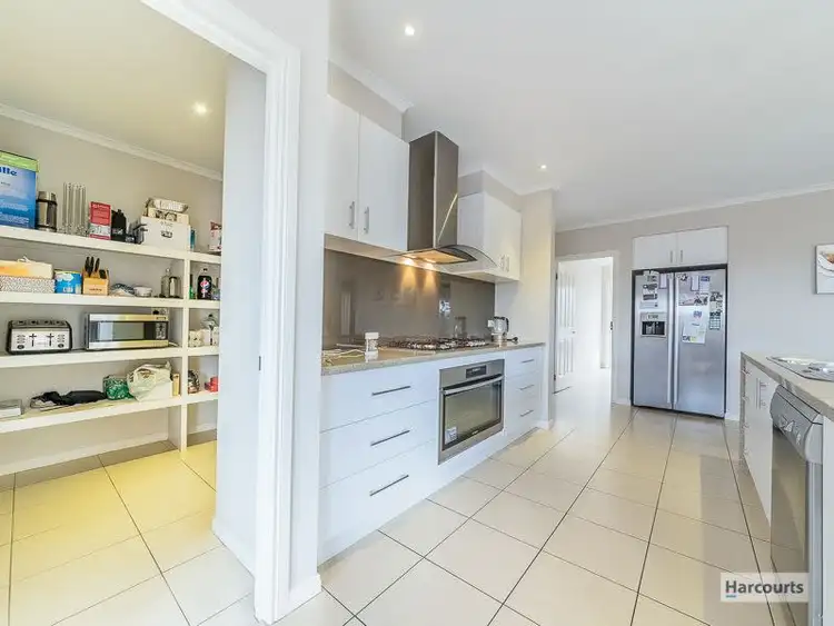 Sixth view of Homely house listing, 2 Folkstone Court, Drouin VIC 3818