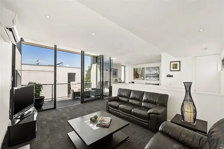 Third view of Homely townhouse listing, 2/2 Old Heidelberg Road, Alphington VIC 3078