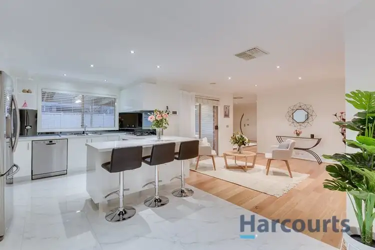 28 Murchison Avenue, Taylors Lakes VIC 3038