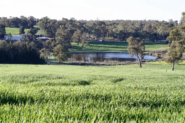 3, 4 & 301 Great Eastern Hwy, The Lakes WA 6556