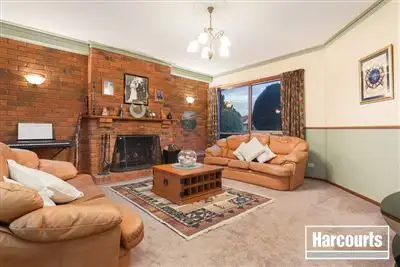 Second view of Homely house listing, 20 Hillview Place, Berwick VIC 3806